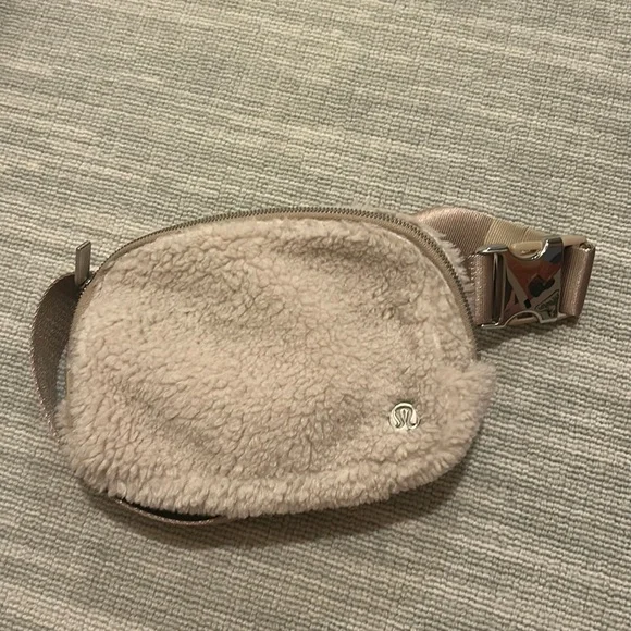 lululemon canada belt bag Everywhere Belt Bag 1L | Men's Bags,Purses,Wallets